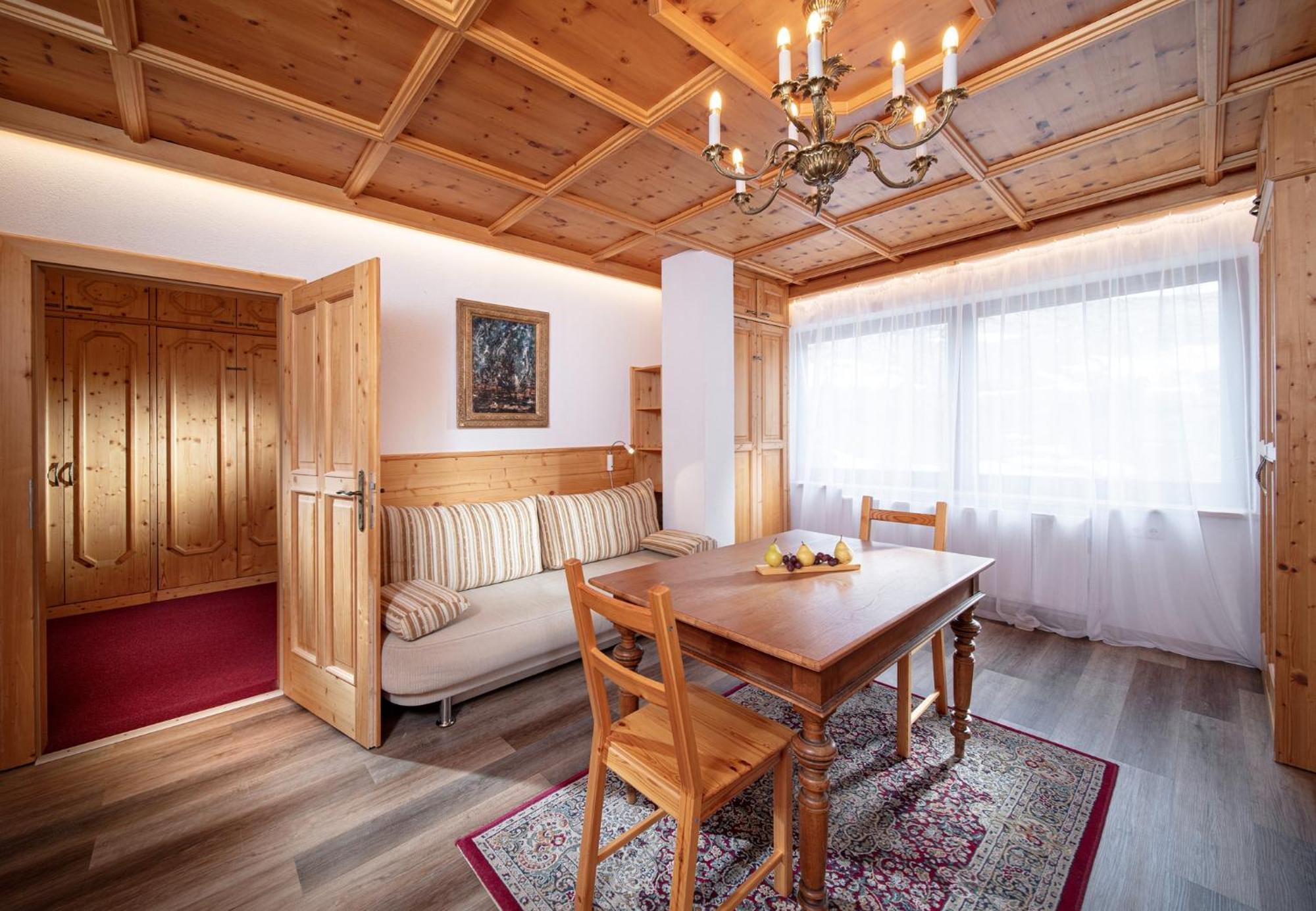 Hotel Hoehlenstein 4*
