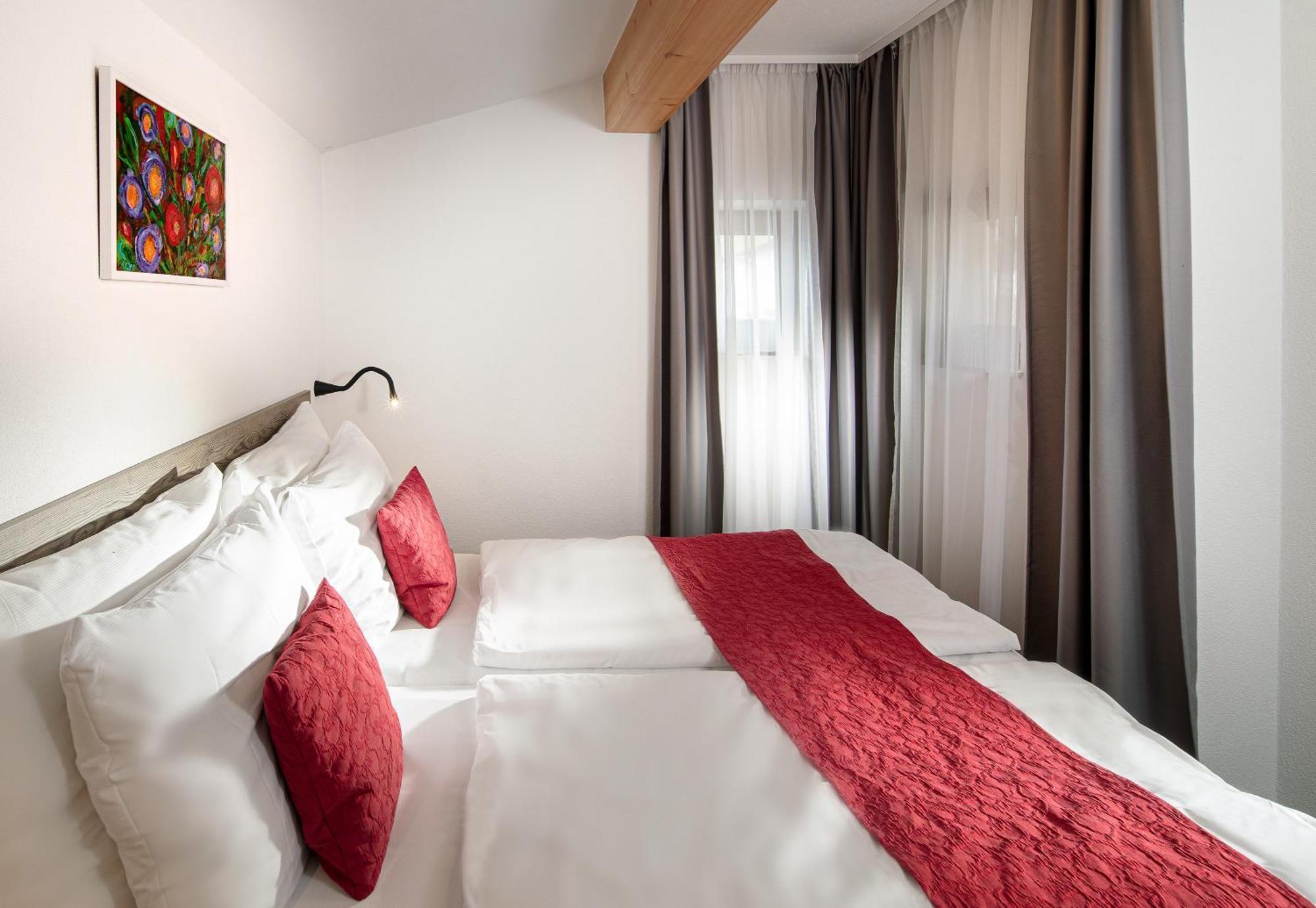 Hotel Höhlenstein Tux