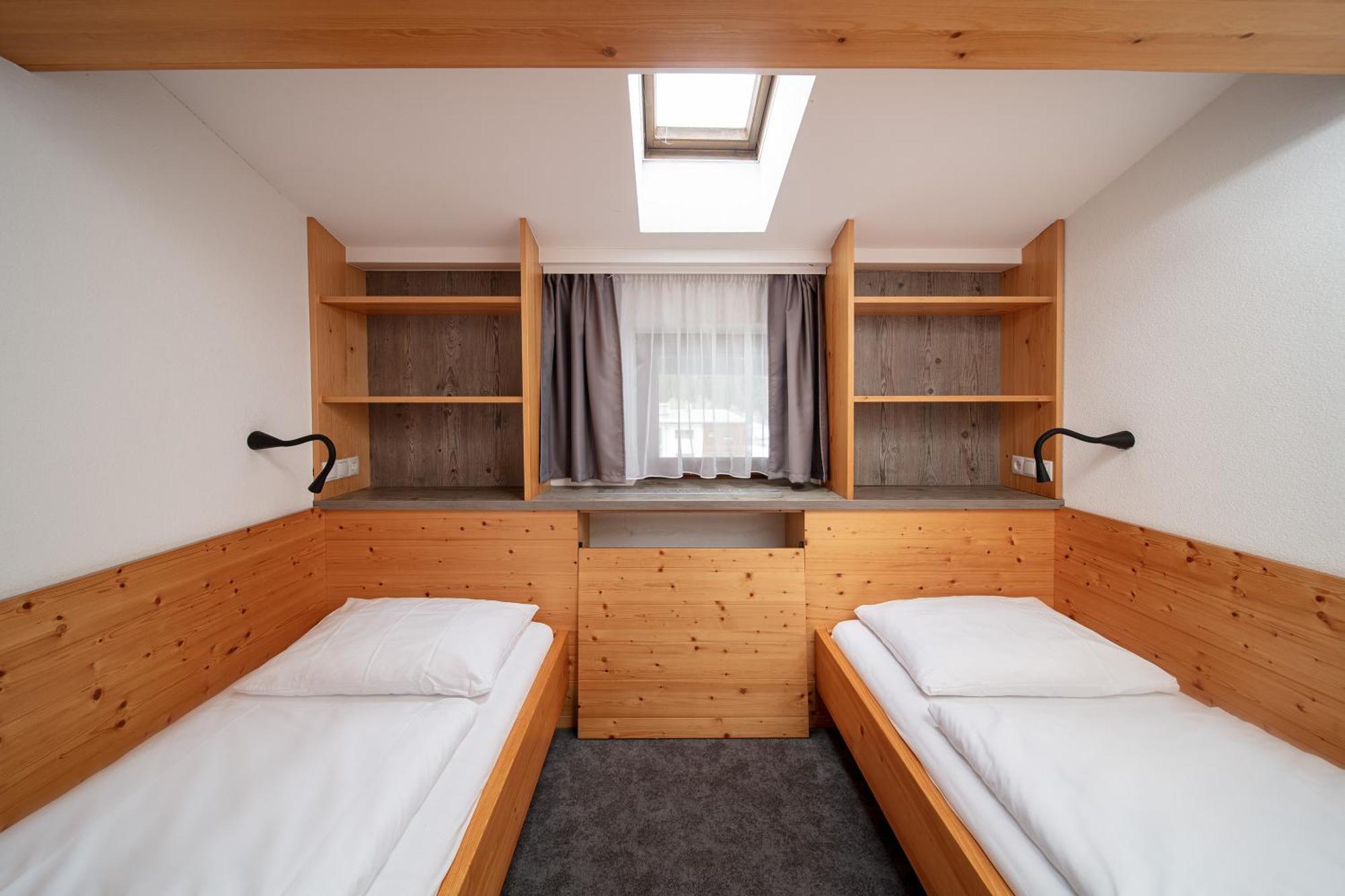 Höhlenstein 4*