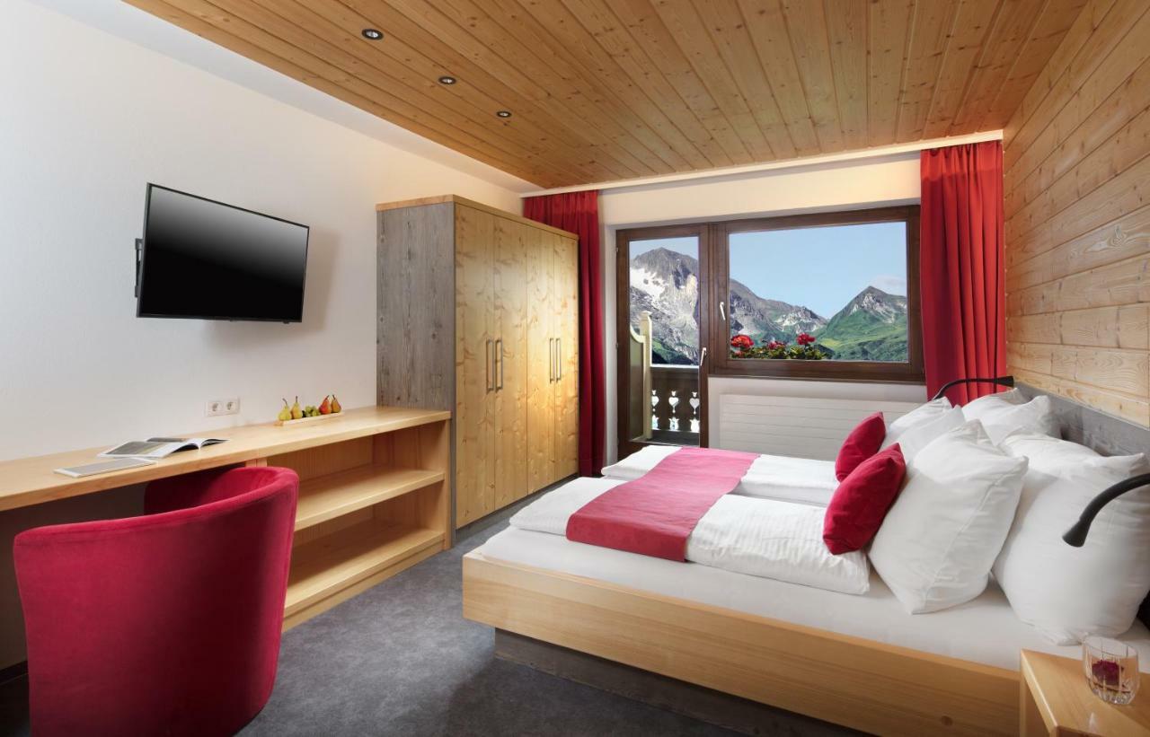 Hotel Hoehlenstein Tux